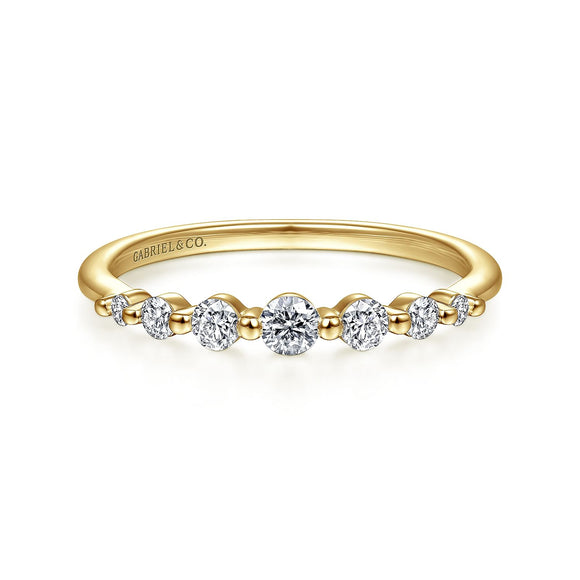 14K Yellow Gold Graduating Single Prong Diamond Band Ring